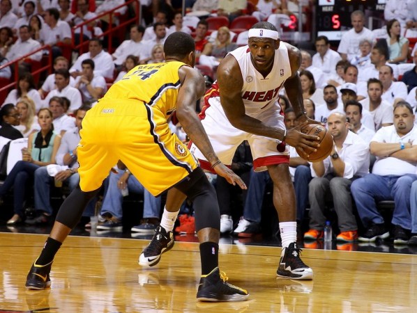 免费观看NBA比赛的绝佳选择，24小时直播体验
