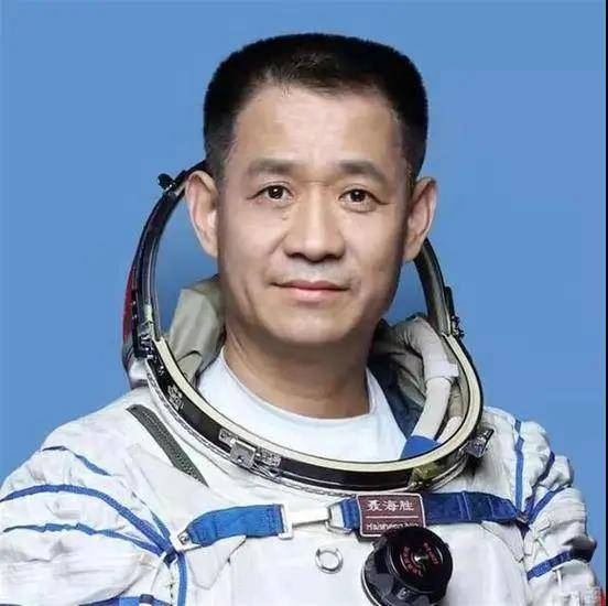 神舟十八号航天员团队，辉煌历程与卓越成就神舟十八航天员简历公布